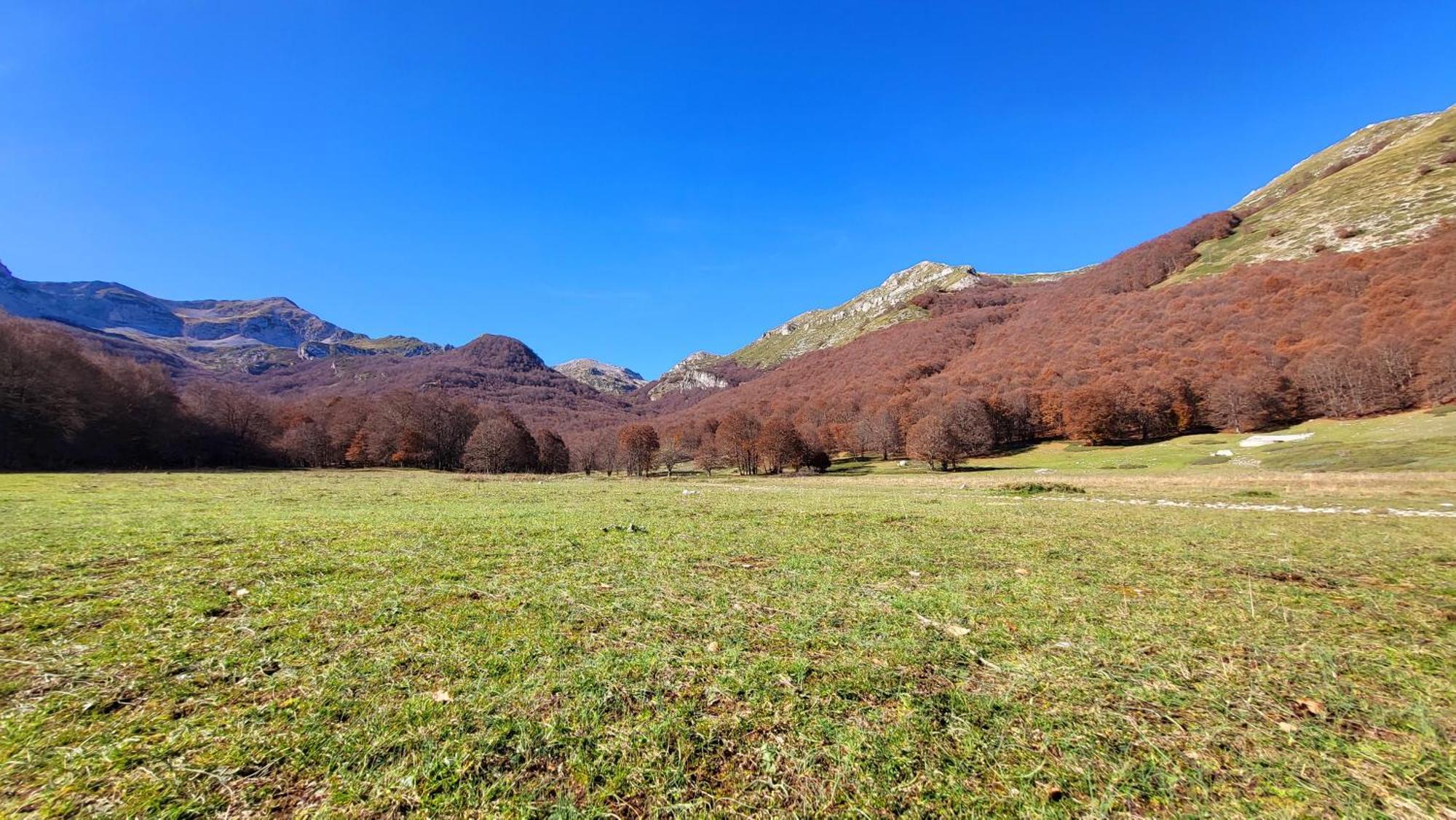 Attico E Super Attico Panoramico Lägenhet Rocca di Cambio Exteriör bild